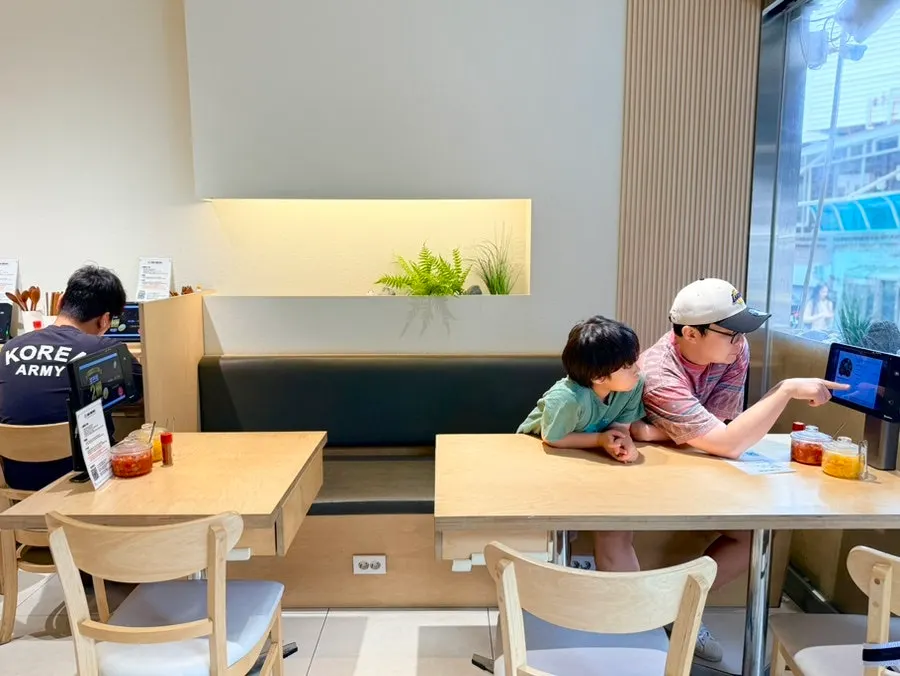 Tidy interior tables at Gyudongjip