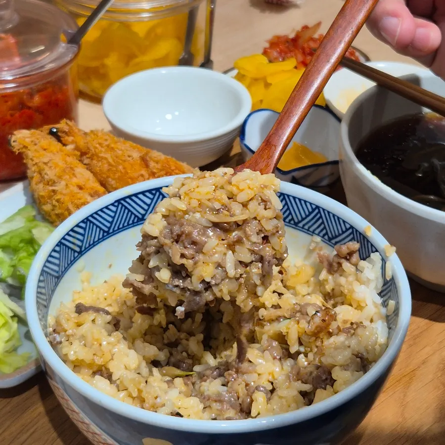 규동 위에 올린 수란