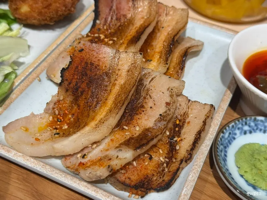 Close-up of chashu-don