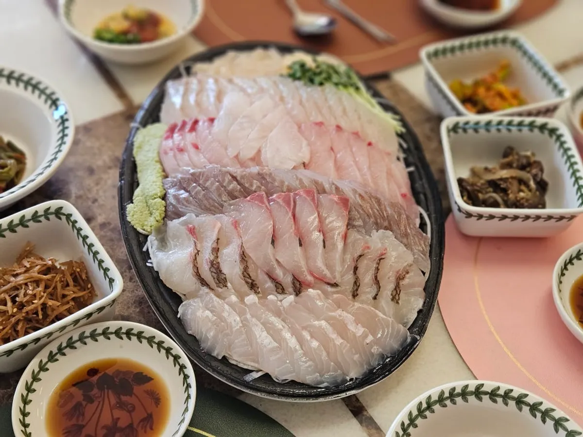 집에서 즐긴 땅끝마을 전갱이모듬회 상차림