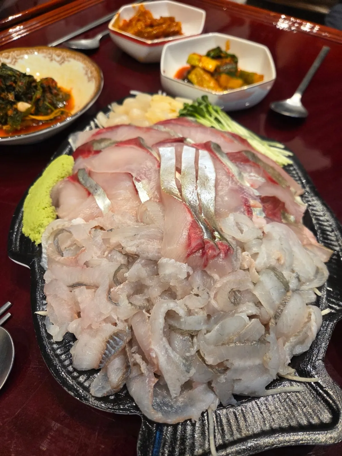 전갱이회와 참도다리세꼬시 한 상