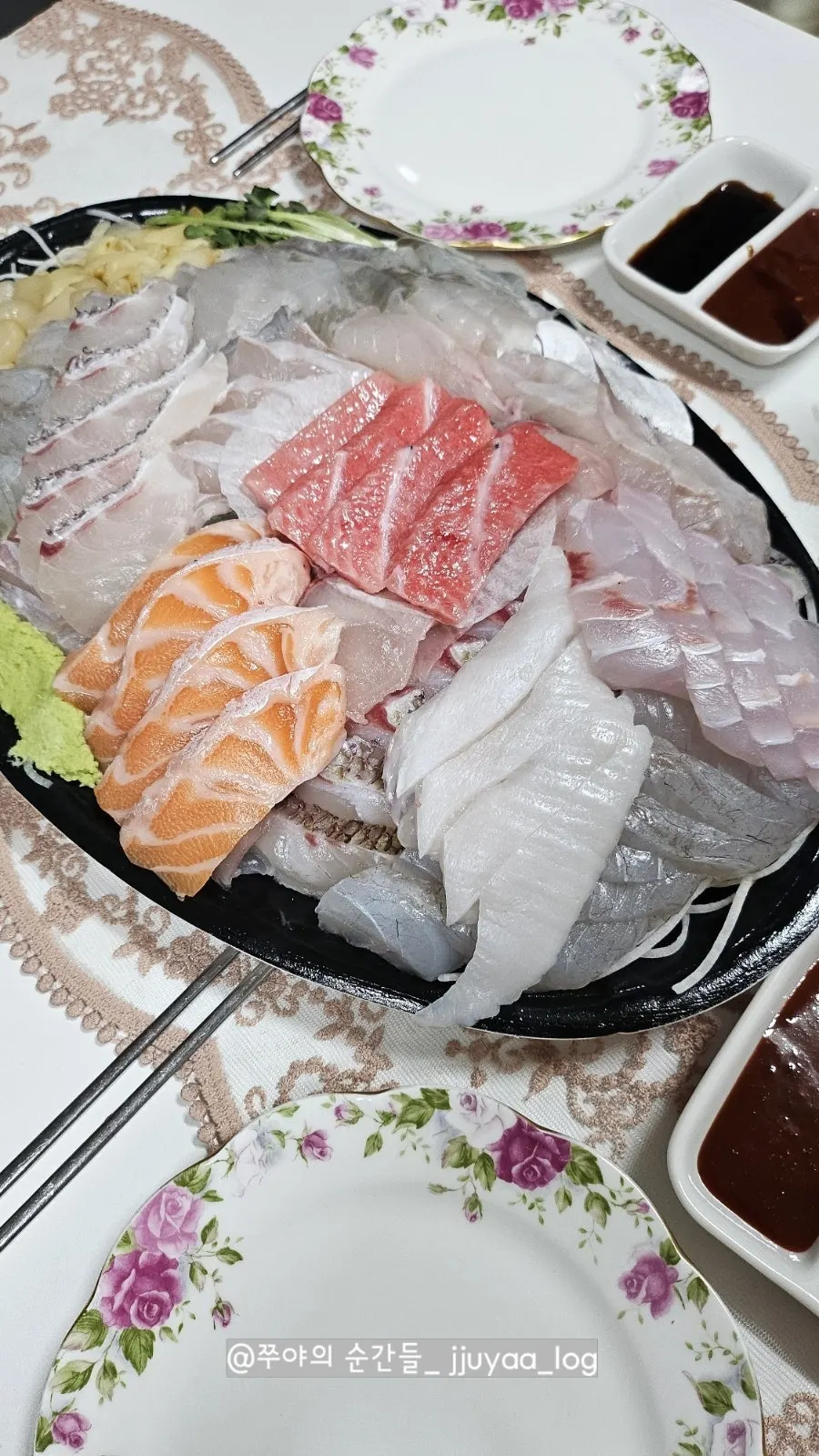 2단으로 담긴 땅끝마을 고급회 중자
