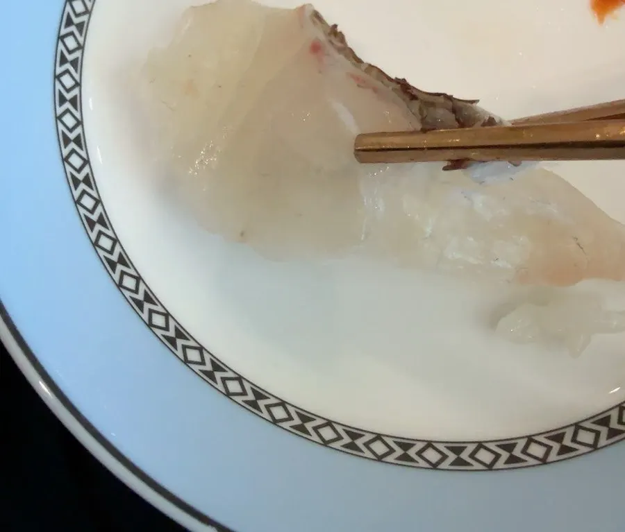 Fish sashimi takeaway that needs refrigeration