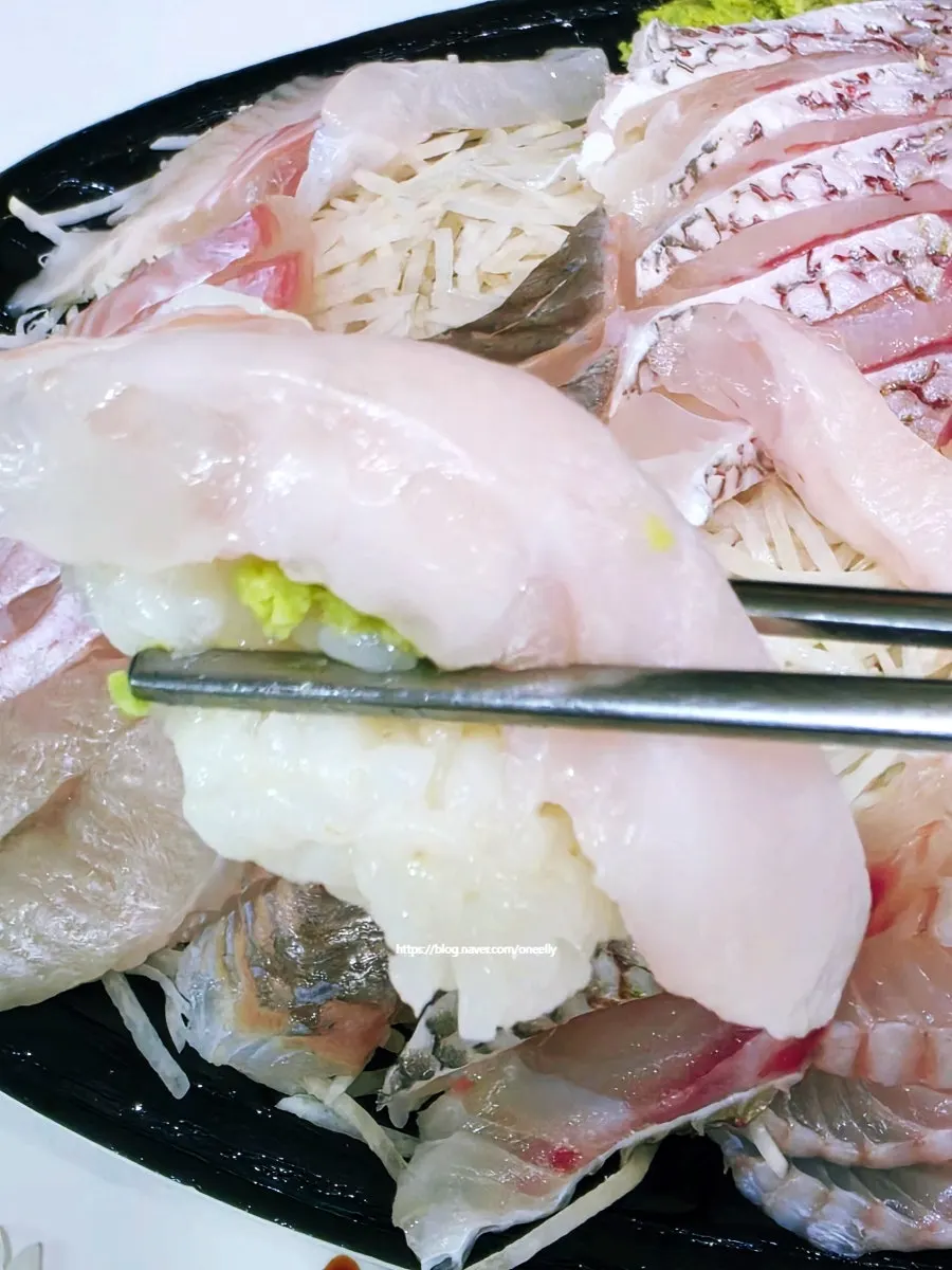 Ttangkkeut Maeul assorted sashimi takeaway