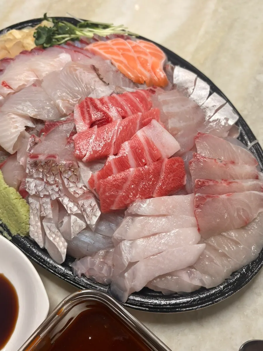 와사비 락교 초생강 무순이 함께 담긴 회