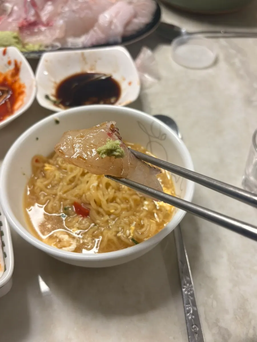 술과 함께 즐기는 감성돔 회