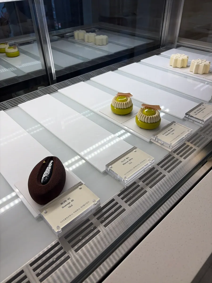 Desserts arranged in Notldun's showcase