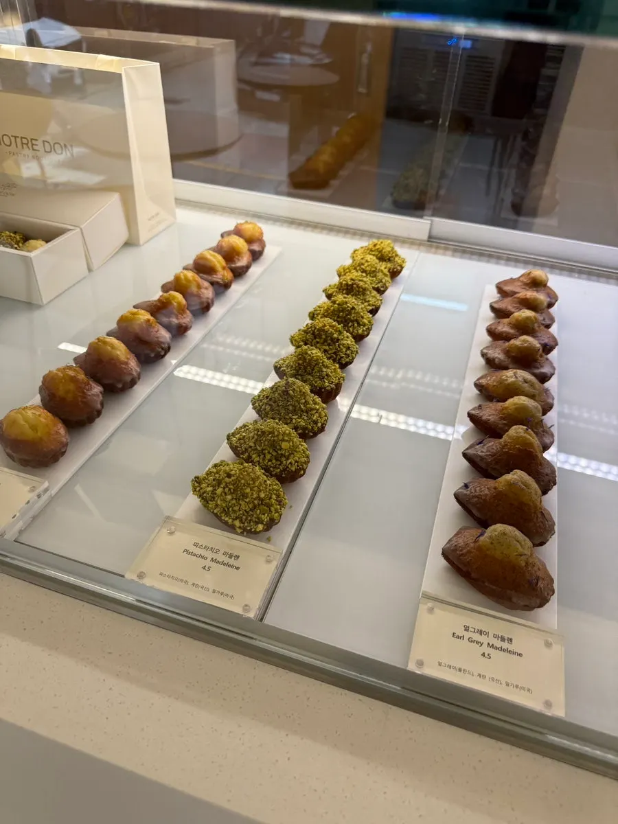 Slice cakes displayed in the showcase
