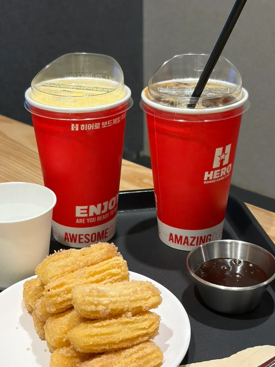 주문한 스무디와 츄러스