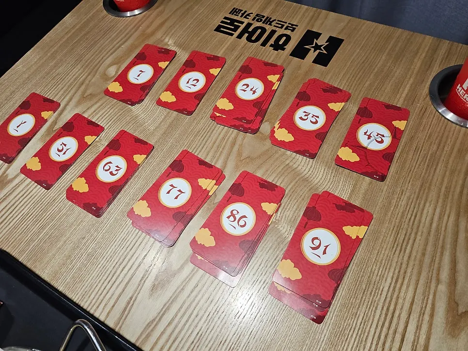 Solving puzzles during a game of Unlock
