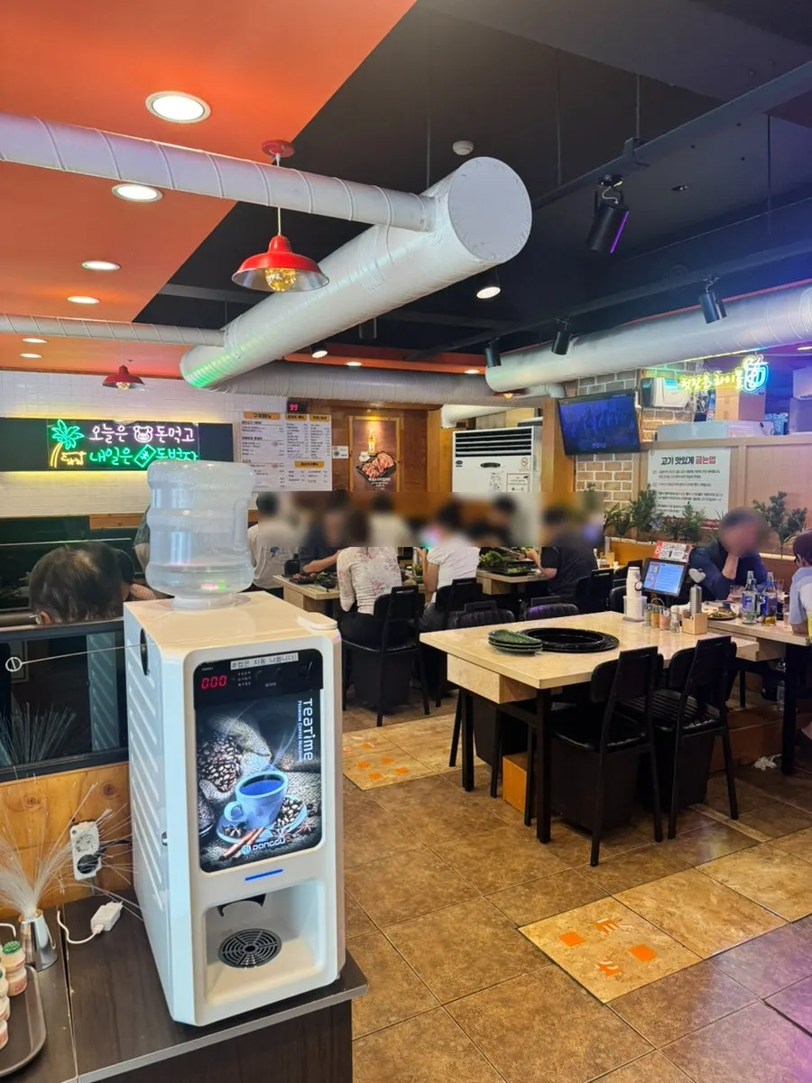 Spacious tables inside the restaurant