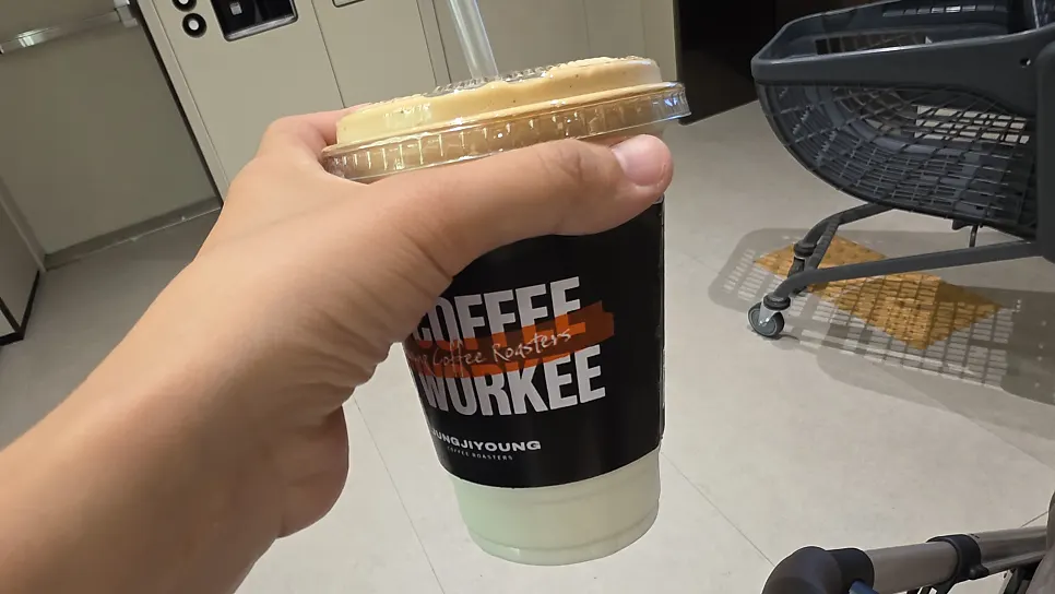 Combination of coconut milk and espresso foam