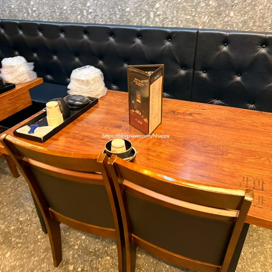 Dining table with plenty of space