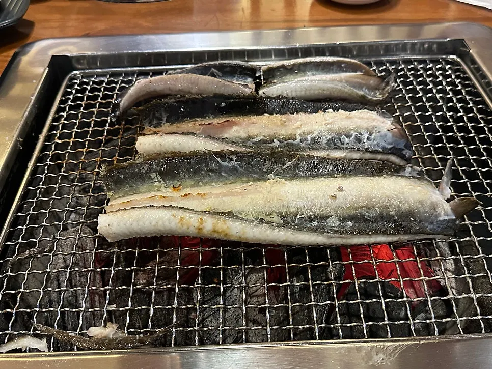 더덕장아찌와 돌초밥 3피스