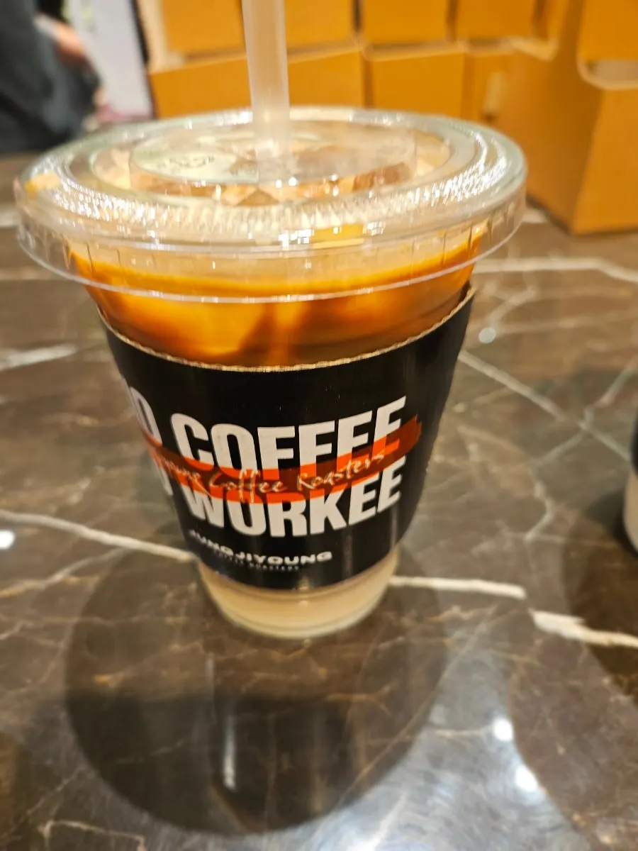 A cup of iced vanilla latte