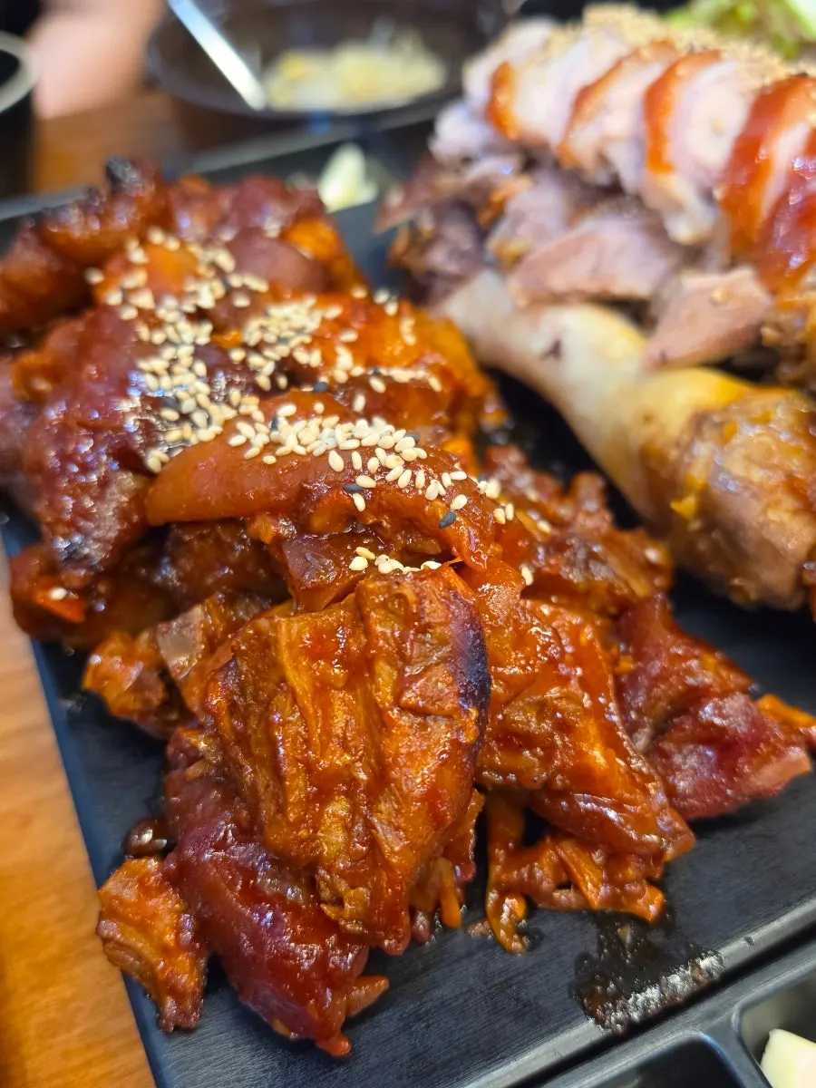 매콤한 양념의 불족발 클로즈업