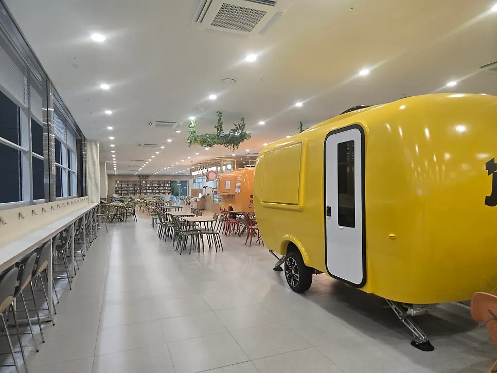 Café space inside the food lounge