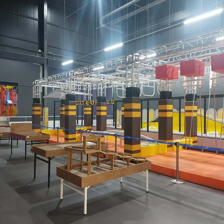 Super Challenge, a 2nd floor obstacle course