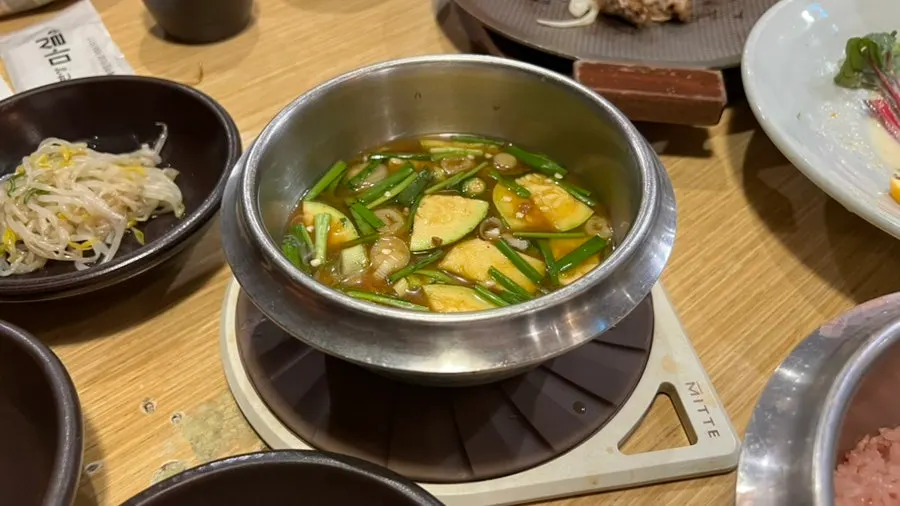 계절나물과 된장찌개, 벚꽃밥 상차림
