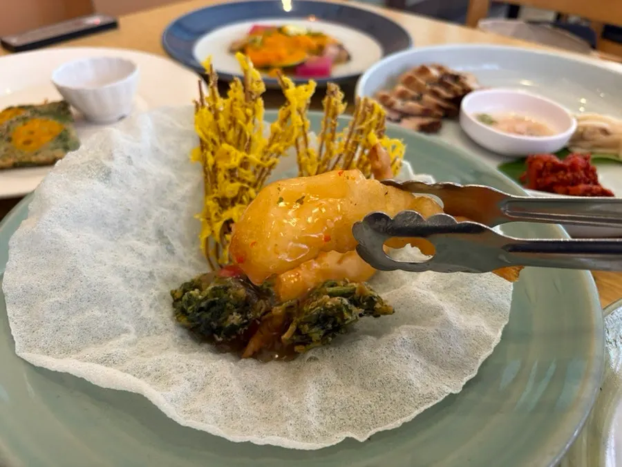 Ssukgat yeonkkot jeon, crown daisy pancake with lotus root