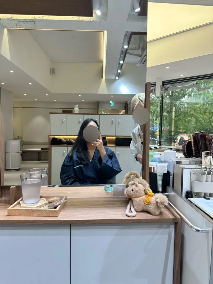 시술 전 반곱슬 긴 머리 상태