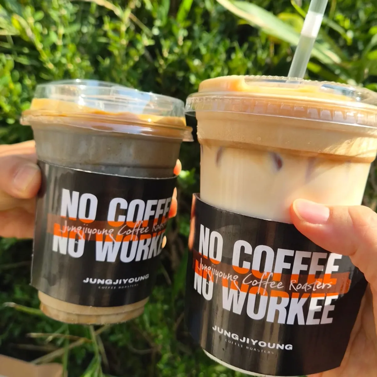 Black sesame latte and coconut latte together at Jeong Ji-young Coffee Roasters Nowon