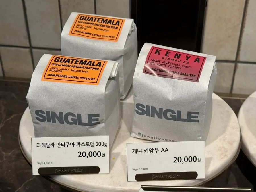 선물용으로 좋은 원두와 드립백 코너