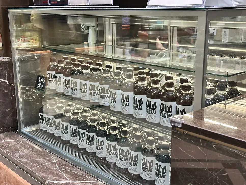 Counter at Jeong Ji-young Coffee Roasters, Nowon location