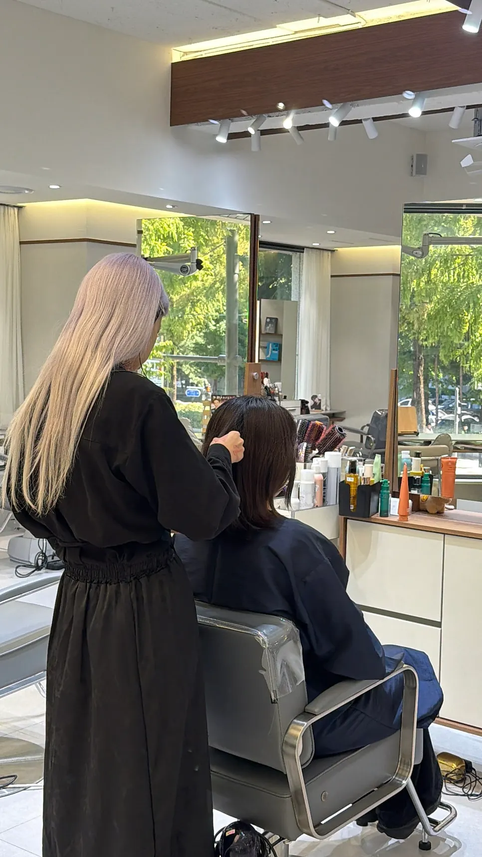Morning atmosphere at Yeum Hair salon