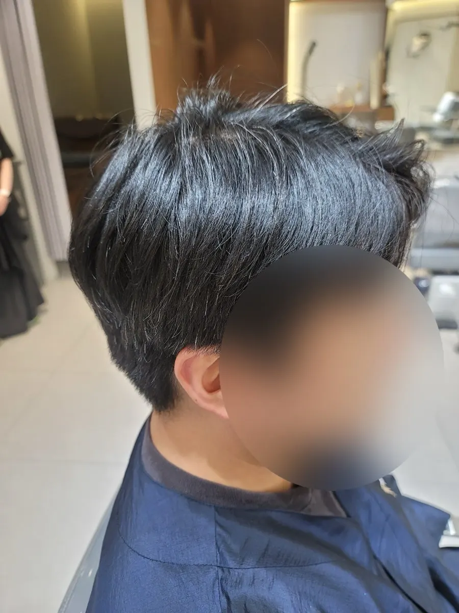 Scalp care and hair clinic treatment in progress