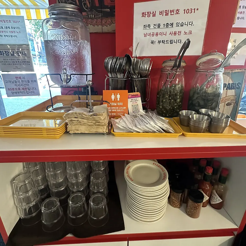 파스타한끼 매장 한쪽 공간