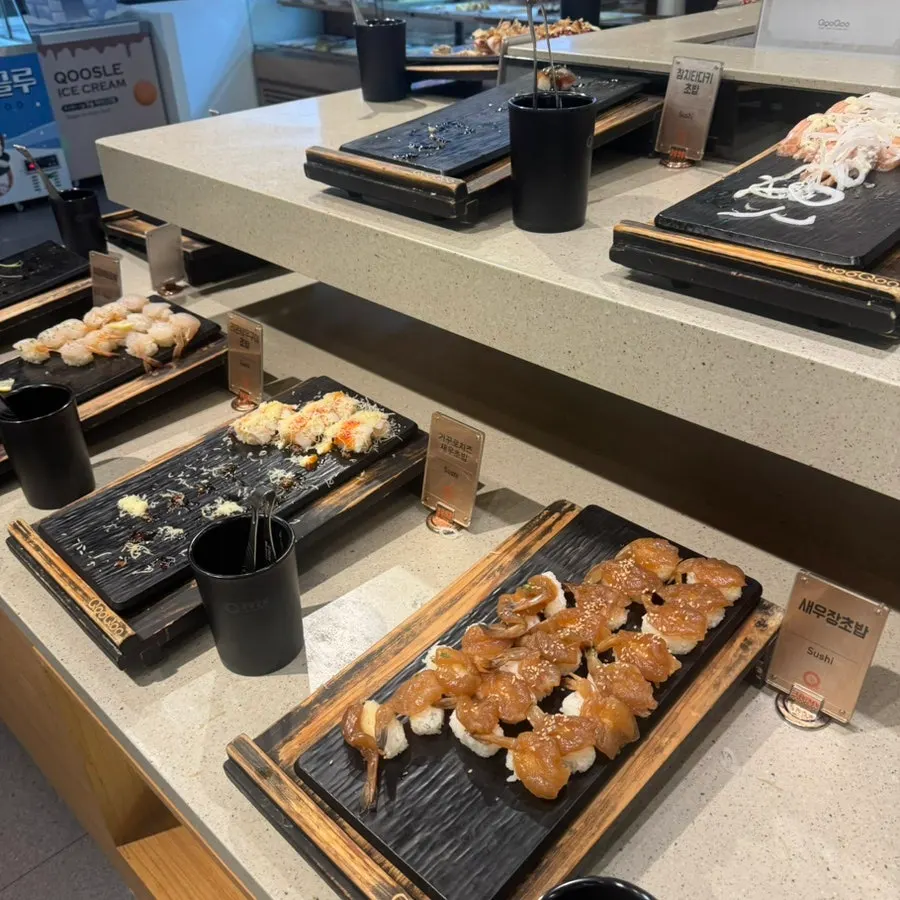 Varied sushi at Kuu Kuu Nowon Branch