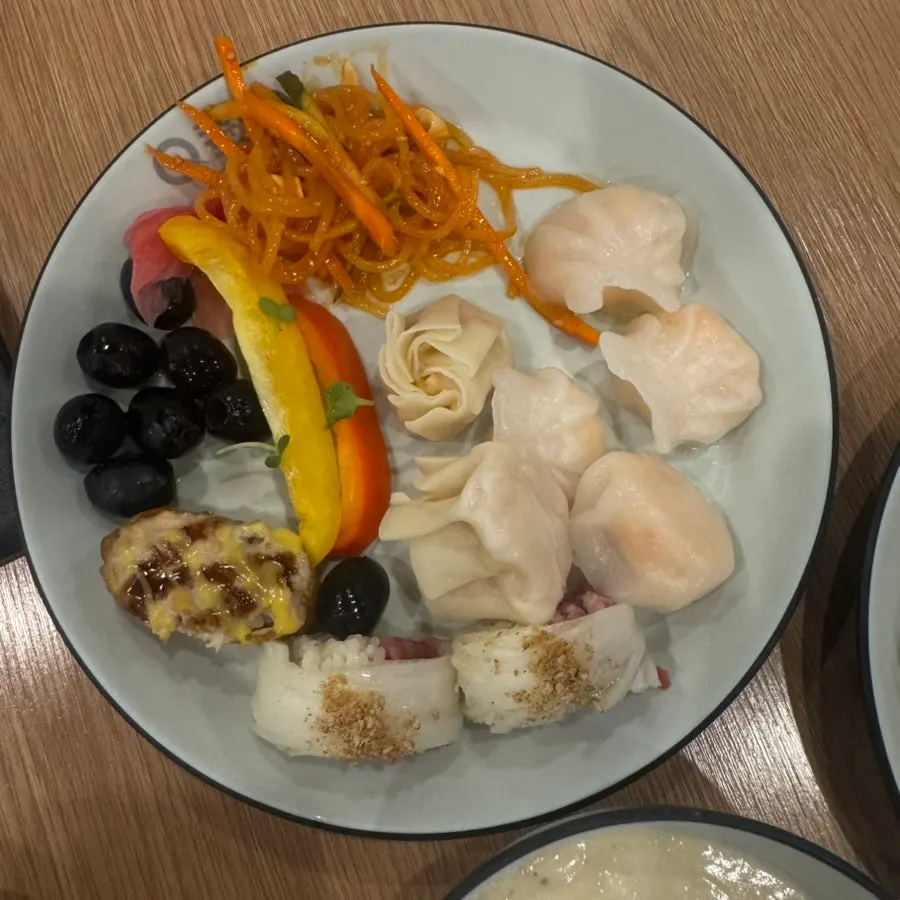 Assorted seafood and shrimp dim sum