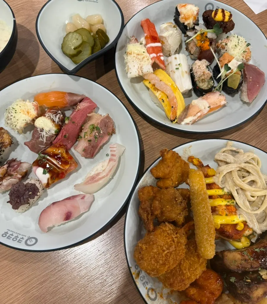 첫 접시 초밥 먹방 이미지