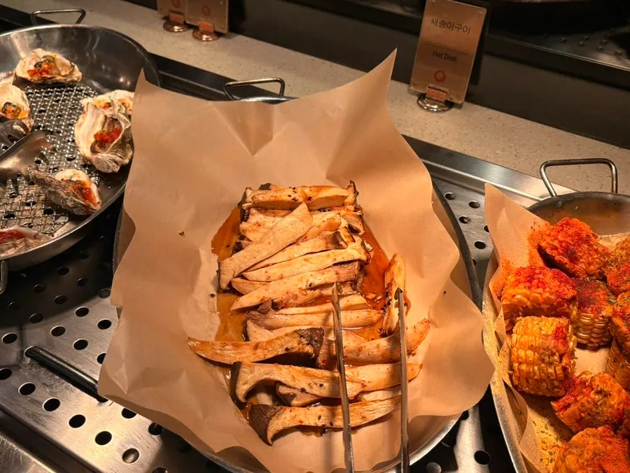 Dishes laid out at the Western food counter