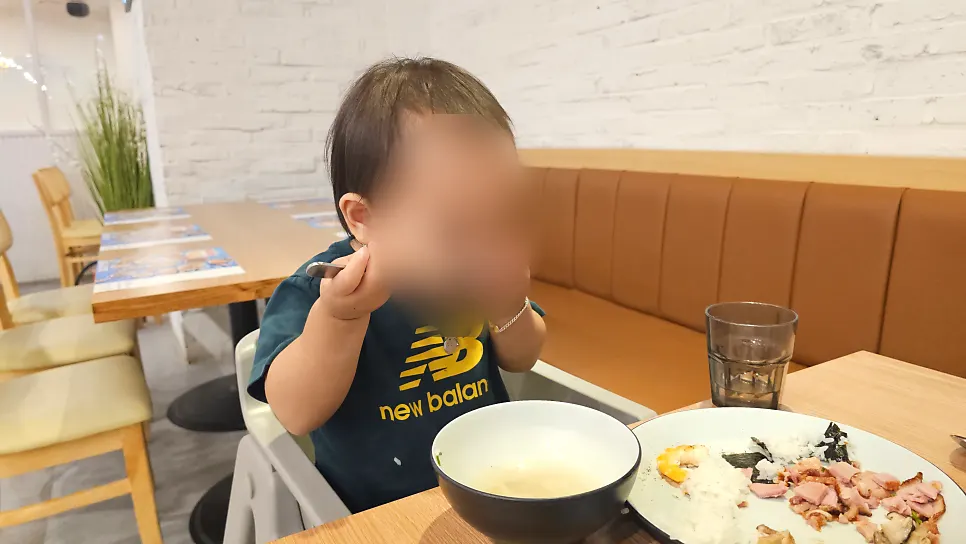 A bowl of doganitang the child ate