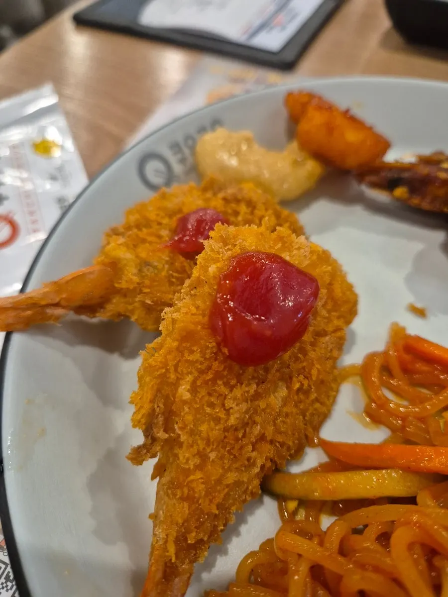 음식 보충이 빠른 뷔페 메뉴