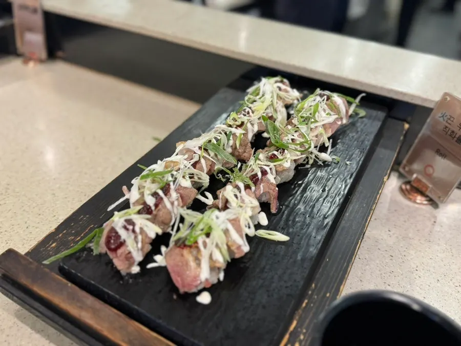Mulhoe, salmon, and tuna selection
