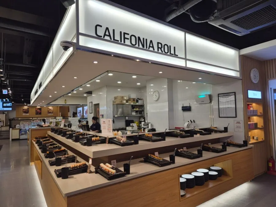 Spacious group dining area at Kuu Kuu Nowon Branch