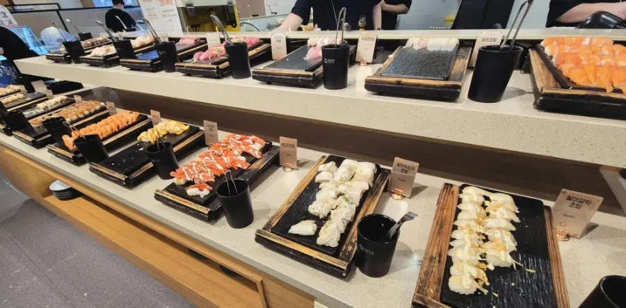 Buffet station at Kuu Kuu Nowon Branch