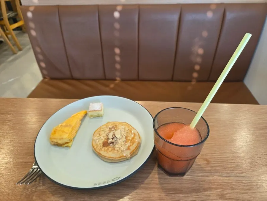 마무리로 먹은 디저트 접시