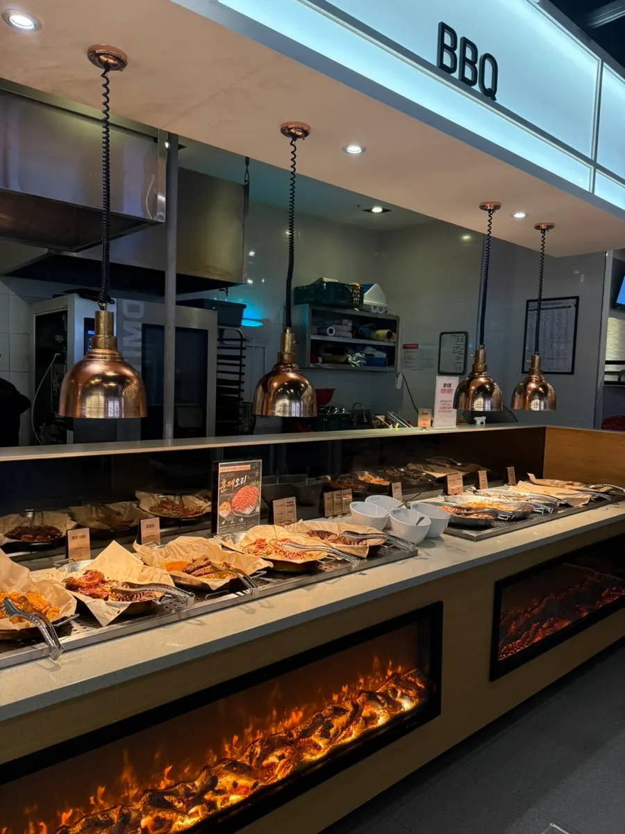 Buffet seating for larger groups