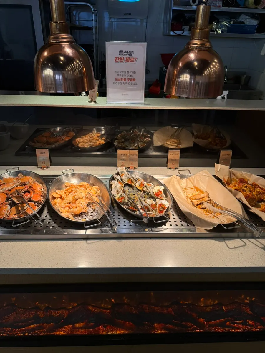 Buffet tables suited to family gatherings