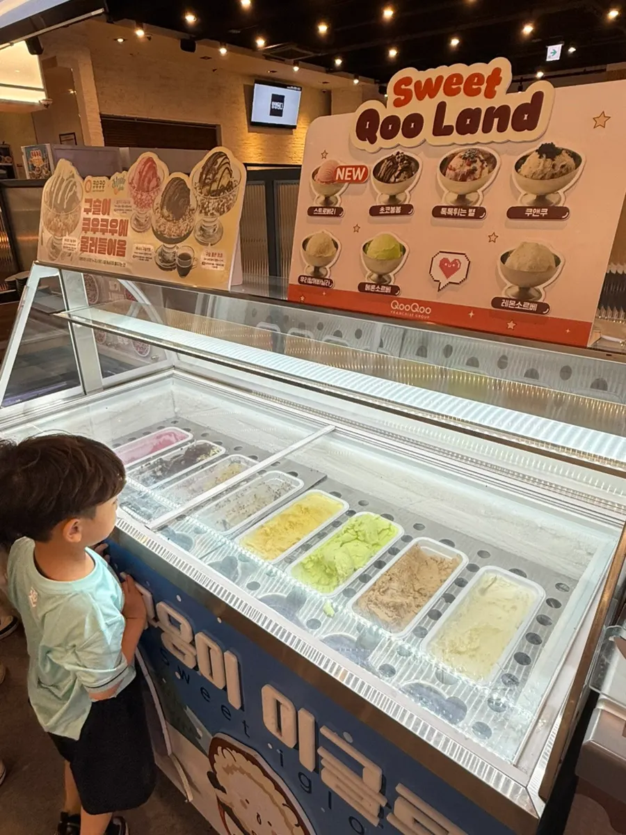 Ice cream station for choosing a favorite flavor