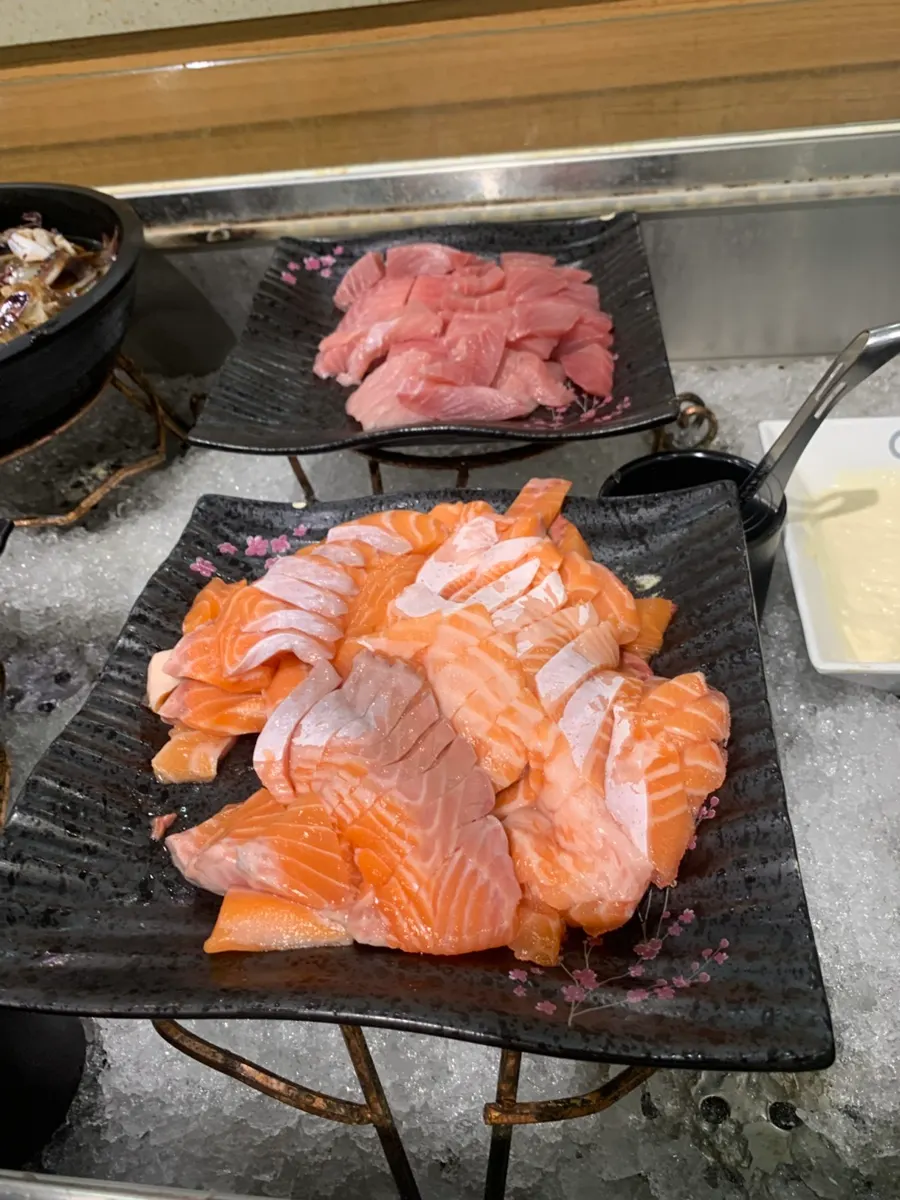 Newly added Norwegian raw salmon sashimi