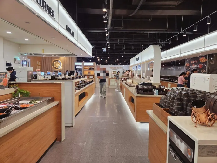 Buffet aisle at Kuu Kuu Nowon Branch