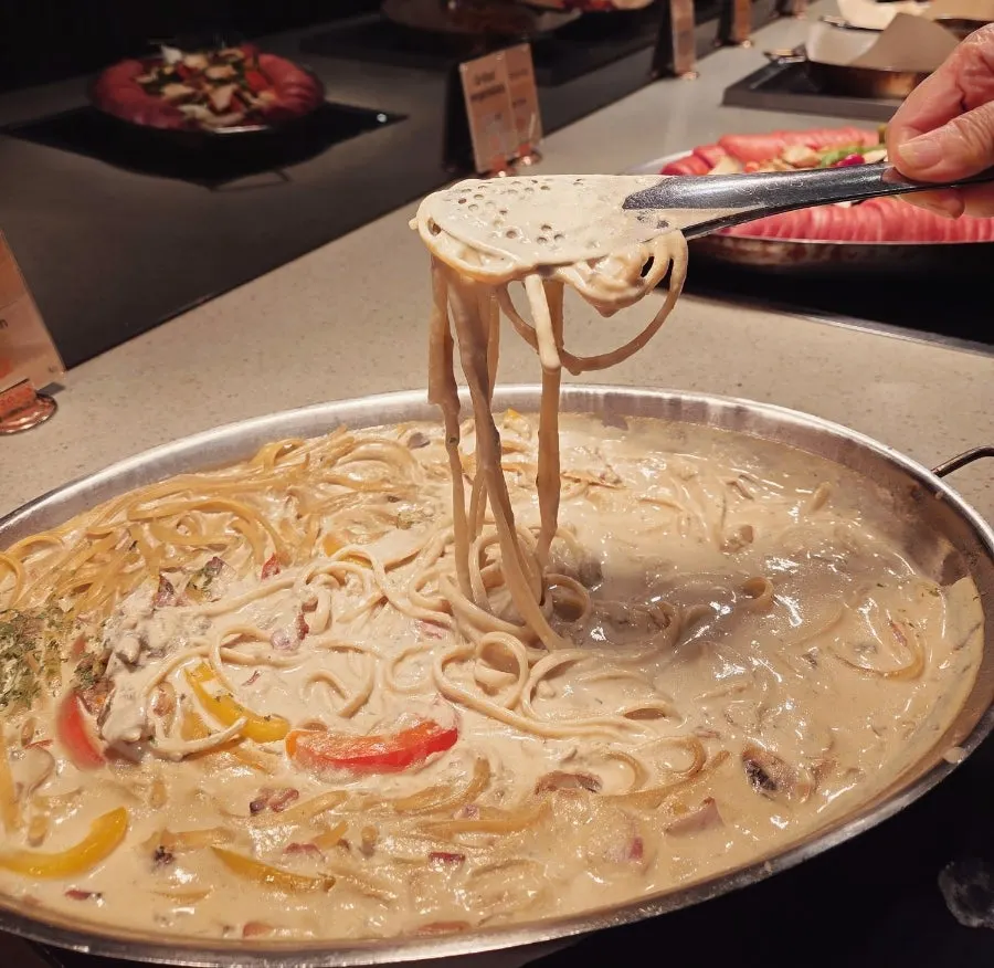 Several kinds of spaghetti