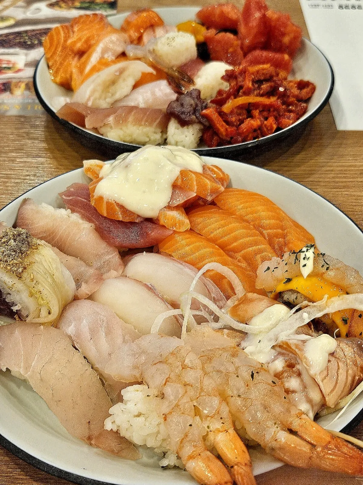A plate from the weekend dinner sushi buffet at Kuu Kuu Nowon Branch