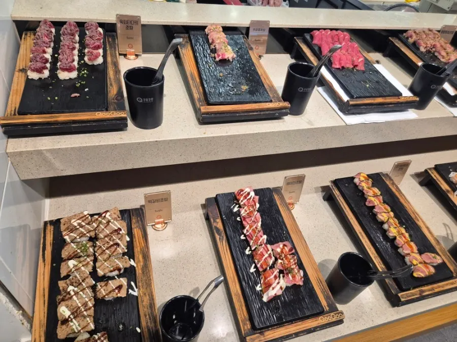 Salad bar display at Kuu Kuu Nowon Branch