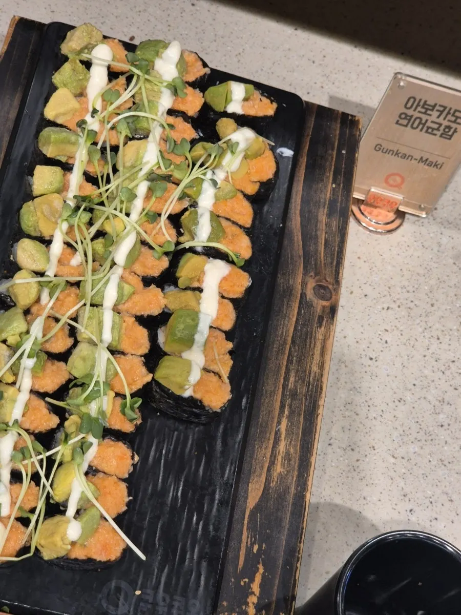 Vertical shot of food display at Kuu Kuu Nowon Branch